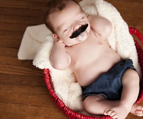 الانتصاب عند الأطفال الرضع